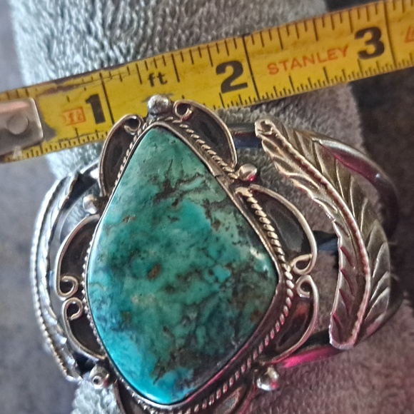 Vintage Turquise Silver Bracelet. Reasonable offers considered. 2 1/4 x 2 inches - Picture 15 of 16